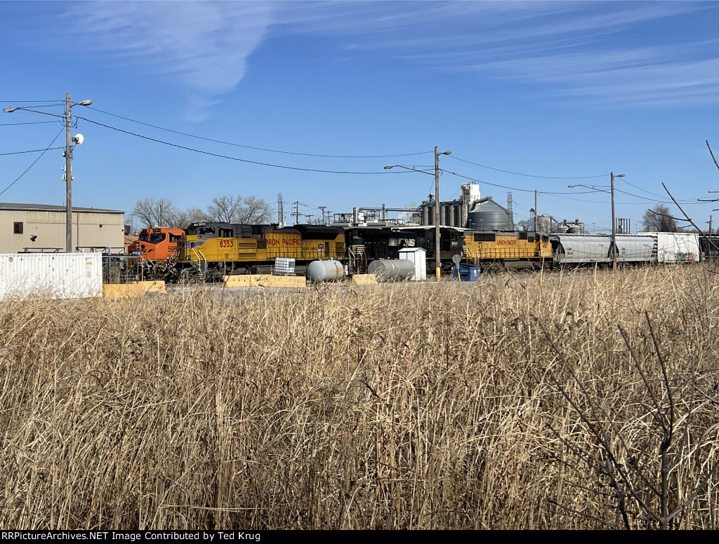 UP 8353, NS 9621 & UP 4137